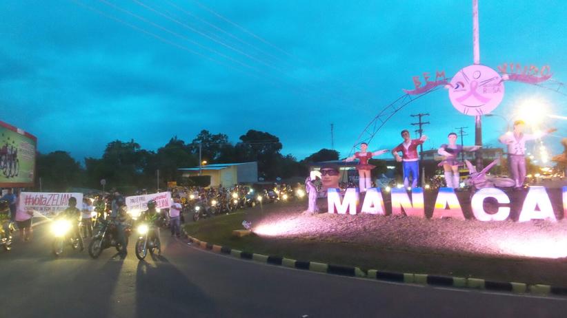 Populares se manifestam contra afastamento de subcomandante da PM em Macapuru