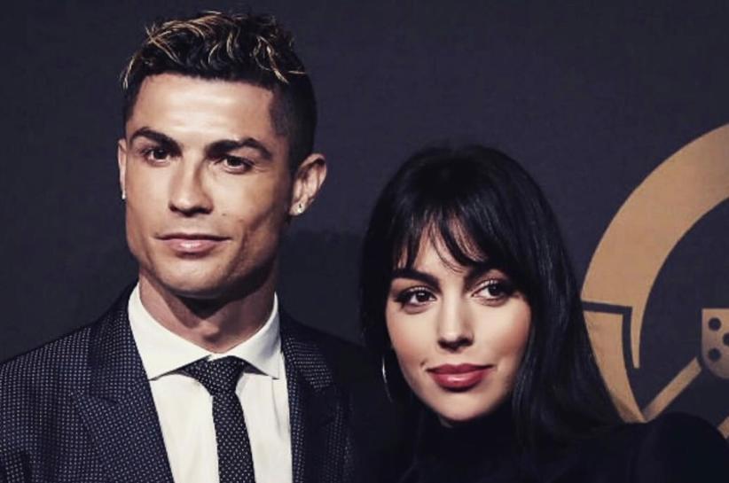 Cristiano Ronaldo ouve Luan Santana com namorada em vídeo e algo chama