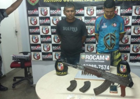 Pol Cia Apreende Fuzil Ak E Mais De Muni Es Dentro De Casa Em Manaus