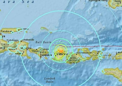 Após tremor de magnitude 7 Indonésia emite alerta de tsunami