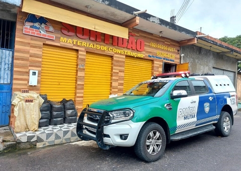 Empres Rio Feito Ref M Durante Assalto A Loja Em Manaus