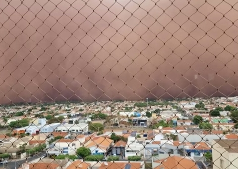 Vídeos Nova tempestade de poeira é registrada no interior de São Paulo