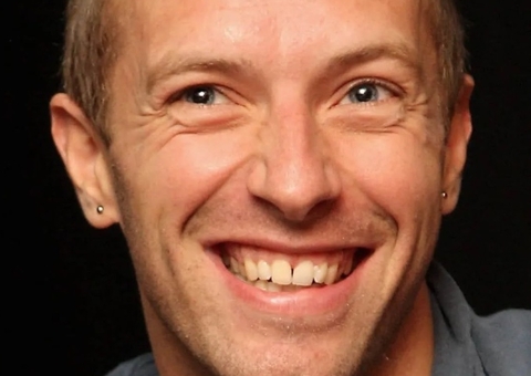 Chris Martin Do Coldplay Aparece Em Ensaio De Bateria Do Curso De