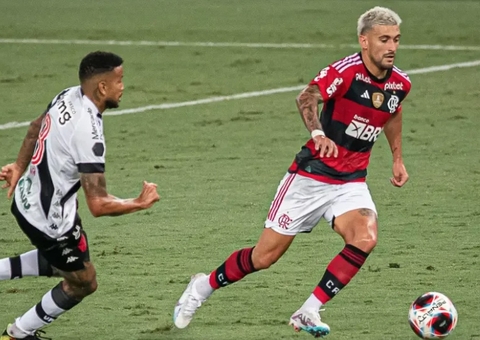 Vasco e Flamengo fazem o clássico no Maracanã nesta segunda feira