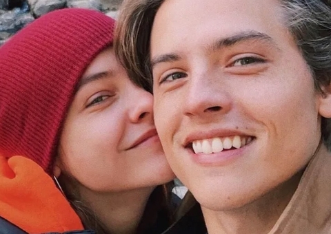 Ex Ator Mirim Da Disney Dylan Sprouse Se Casa Na Hungria Veja Fotos