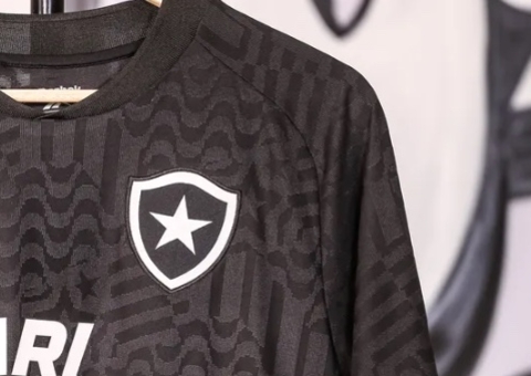 Botafogo Apresenta Segundo Uniforme Para A Temporada