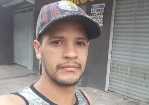 Fam Lia Procura Jovem Desaparecido H Dias Em Manaus