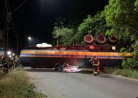 Veja Imagens Chocantes Do Acidente Que Deixou Carro Esmagado Por