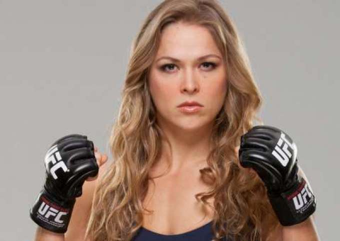 Após ensaio sensual para revista fotos de Ronda Rousey nua vazam na internet Famosos TV