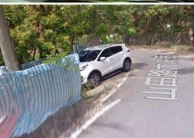 Google Maps Flagra Casal Em Momento íntimo No Meio Da