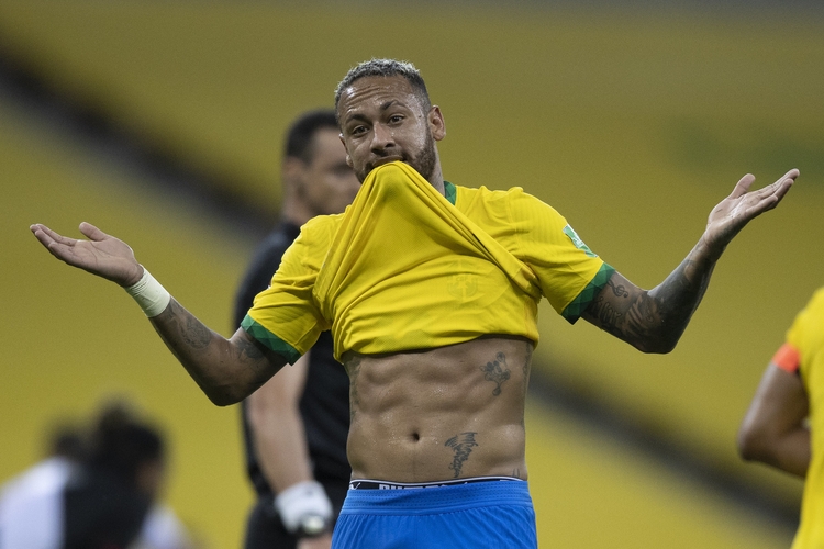 Neymar no jogo Brasil x Peru pelas Eliminatórias da Copa na Arena Pernambuco. Foto: Lucas Figueiredo/ CBF
