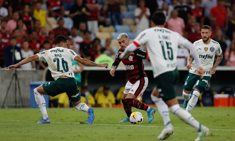 Palmeiras x Flamengo ao vivo: duelo de gigantes pela liderança do