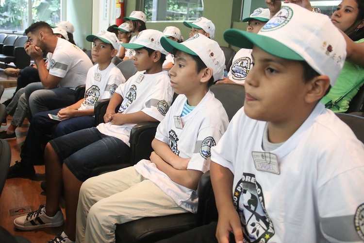 O curso é destinado a crianças e adolescentes, de 7 a 14 anos - Foto: Eliton Santos/Semed 