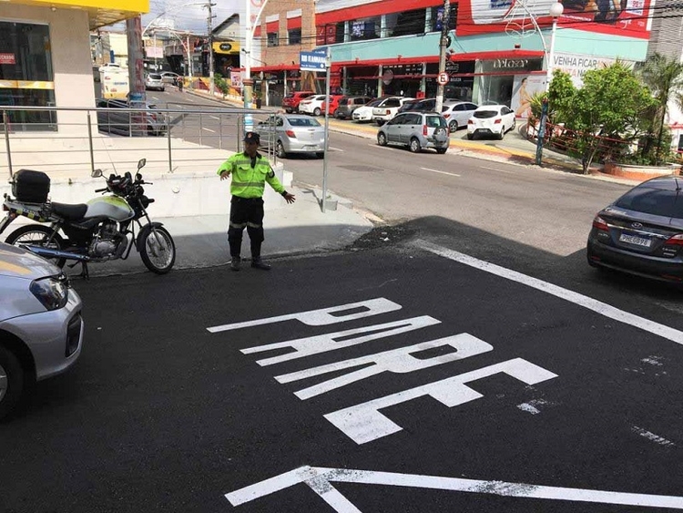Agentes de trânsito mantêm fiscalização nas ruas de Manaus - Foto: Arquivo/Semcom
