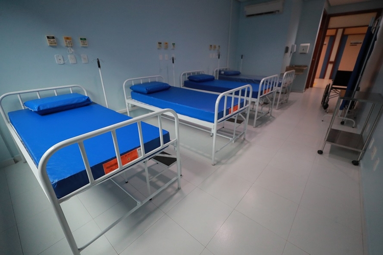 Leitos do hospital Nilton Lins - Foto: Diego Peres/Secom