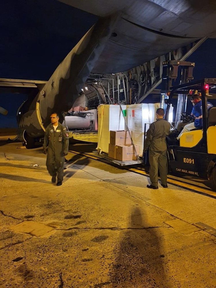 O material saiu do Aeroporto de Viracopos, em Campinas (SP), por avião da Força Aérea Brasileira (FAB) - Divulgação