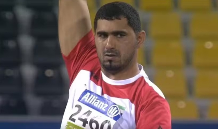 Abdullah Hayayei, então com 36 anos, morreu após ser atingido por uma barra de metal. Foto: Reprodução/ paralympic.org