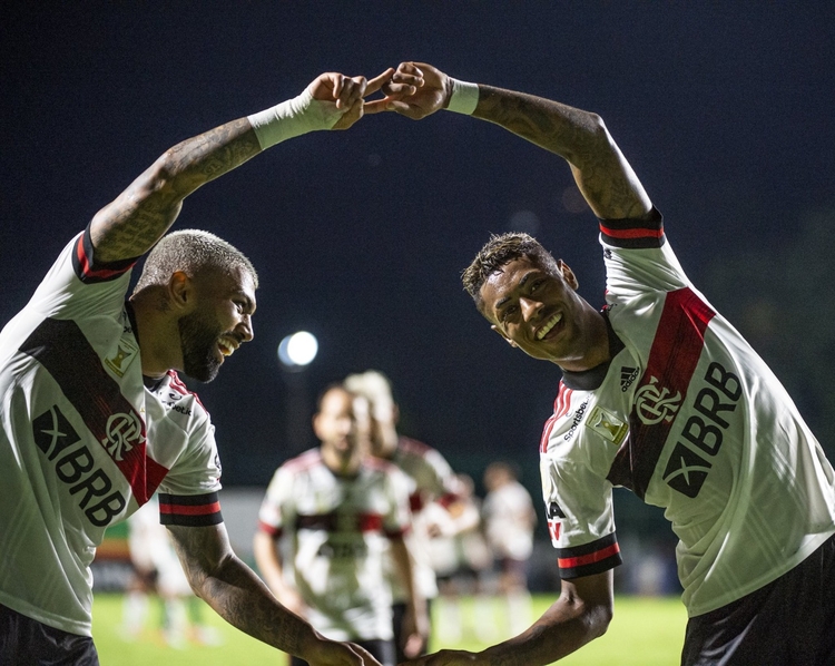 Flamengo fez anúncio pelas redes sociais - Foto: CRF