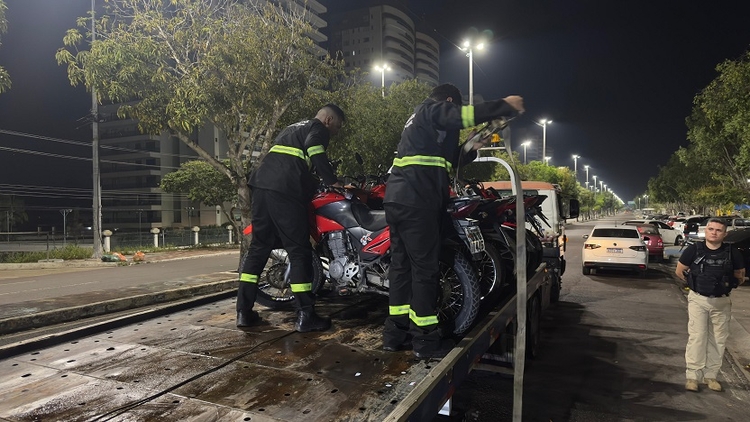 A ação resultou na remoção de cinco veículos, sendo três motocicletas e dois carros - Foto: Divulgação/Detran-AM