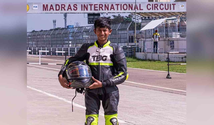 Piloto indiano de 13 anos morre após acidente em corrida de moto