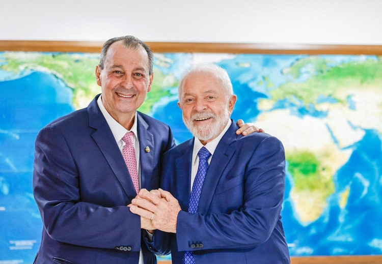 Omar Aziz e Lula. Foto: Ricardo Stuckert