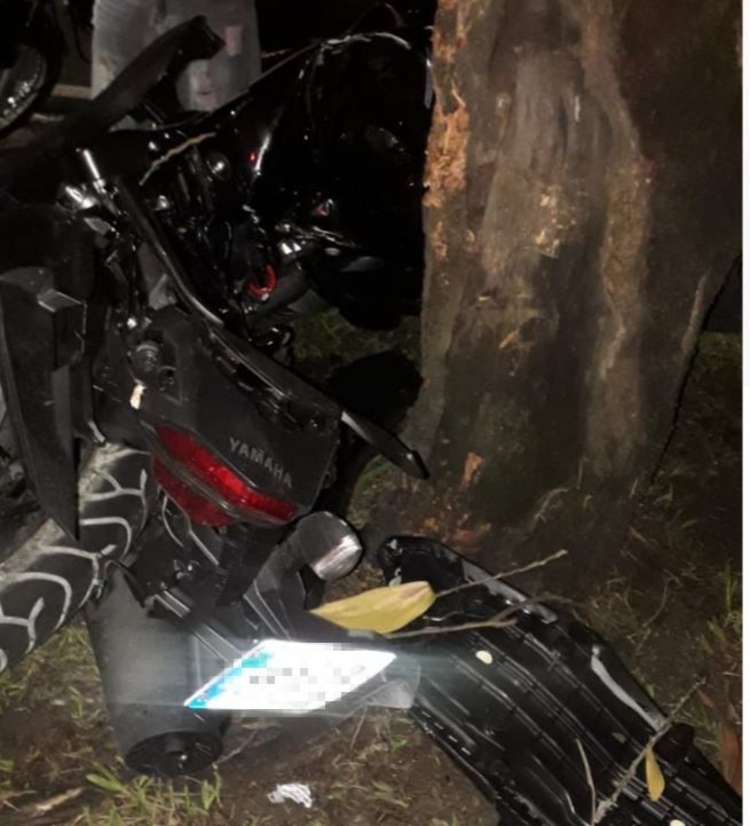 Homem morre ao chocar-se de moto contra árvore no Silveira