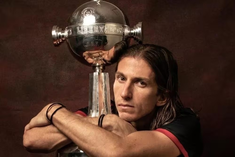 Filipe Luis Anuncia Aposentadoria E Se Despede Do Flamengo: 'melhores ...