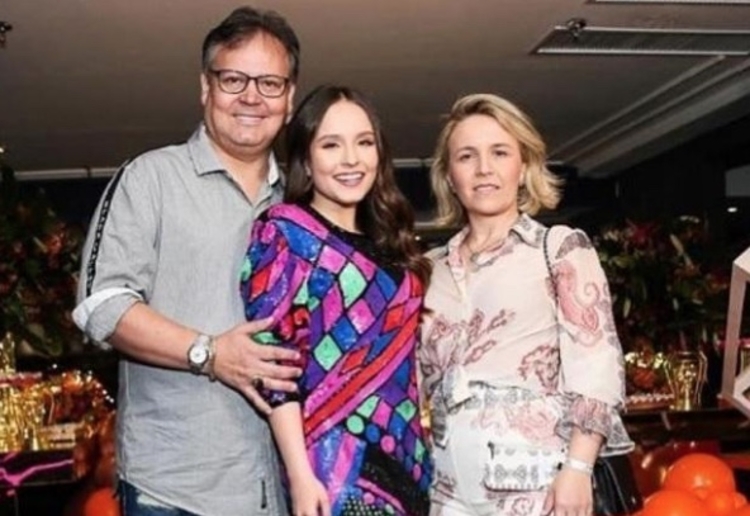 Larissa Manoela com os pais - Foto: Reprodução/Instagram