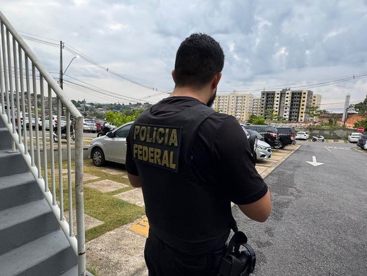 Polícia cumpre mandados na casa de servidor da Ufam / Foto: Reprodução/PF