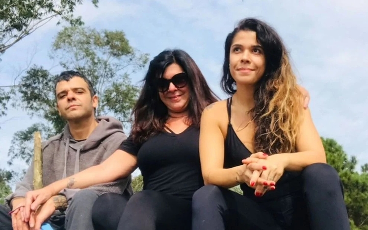 João ao lado da mãe e irmã - Foto: Reprodução Instagram