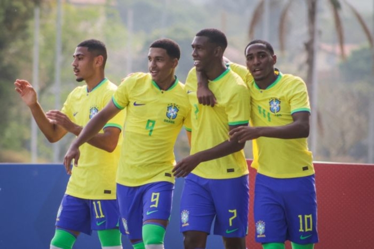 Brasil goleia o Canadá na abertura da Copa Sub-17