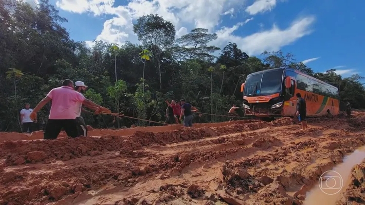 Trecho da rodovia BR-319. - Foto: Reprodução TV Globo