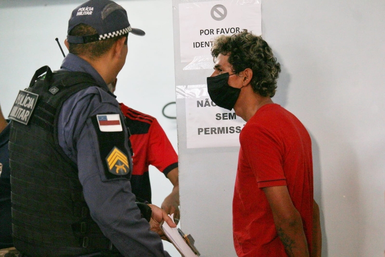 Homem foi detido ao tentar furtar loja Americanas - Foto: Jander Robson/Portal do Holanda