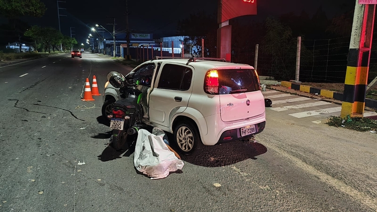 Motociclista morre após colisão com carro - Foto: P5 – BTL LESTE