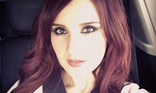 Ex-RBD, Dulce Maria aparece sensualizando nua em banheira