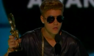 Justin Bieber é vaiado ao receber prêmio no Billboard Music Awards