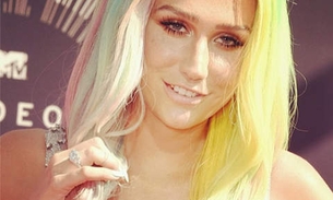 Kesha entra com processo contra produtor por abuso sexual