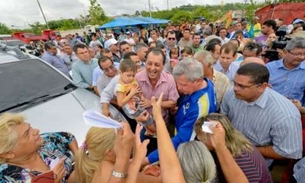 Governador anuncia parceria com prefeitura para recuperar ruas de Manaus