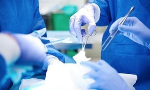 Médicos reimplantam pênis de homem 23h após ter sido cortado