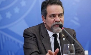 Secretário da Saúde, Élcio Franco expulsa garçom durante reunião