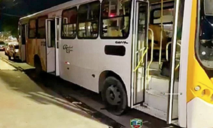 Armado com faca, bandido invade ônibus 651 e amedronta passageiros durante assalto em Manaus