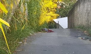 Enrolado em rede, jovem é encontrado morto em beco de Manaus