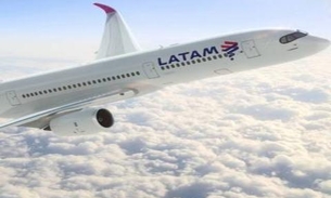 Latam anuncia que vai começar a demitir 2,7 mil tripulantes no Brasil 