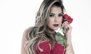 Gil Jung mostra corpão em ensaio sensual