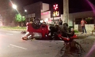 Capotamento deixa dois feridos no São José