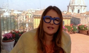 Ilze Scamparini chama atenção com óculos extravagante e é criticada