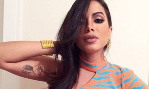 Anitta aproveita polêmica com preenchimento labial para lucrar