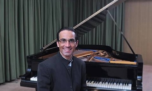 Pianista Álvaro Siviero se apresenta no Teatro Amazonas