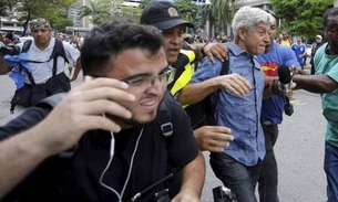 Caco Barcellos é agredido por manifestantes no Rio