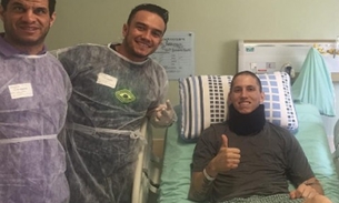 Goleiro Follmann recebe visita de atletas paraolímpicos em hospital de Chapecó